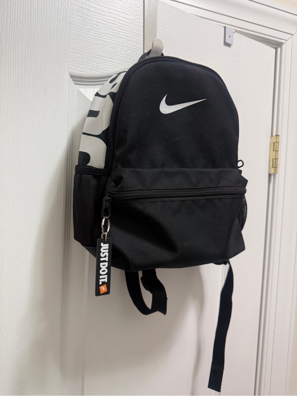 Nike Black & White Mini Backpack - Iconic Swoosh - Picture 12 of 16